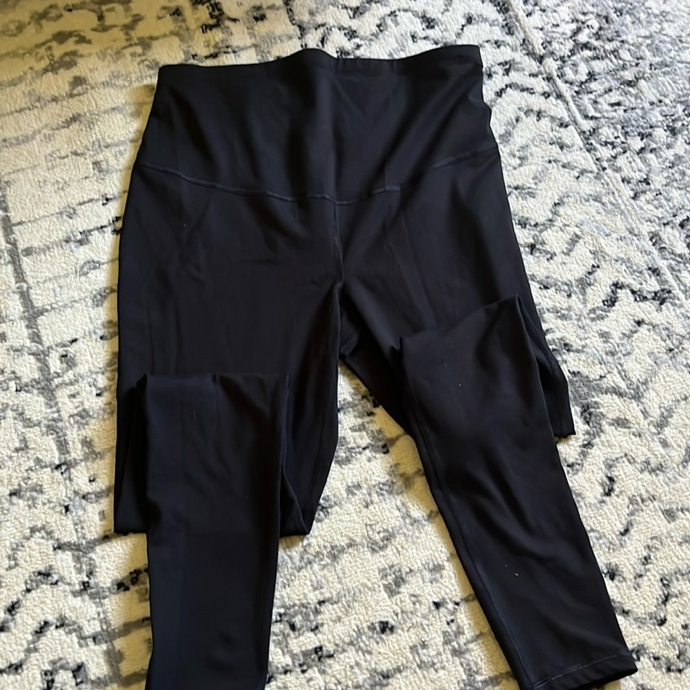 Old Navy Go-Dry Active Leggings full panel